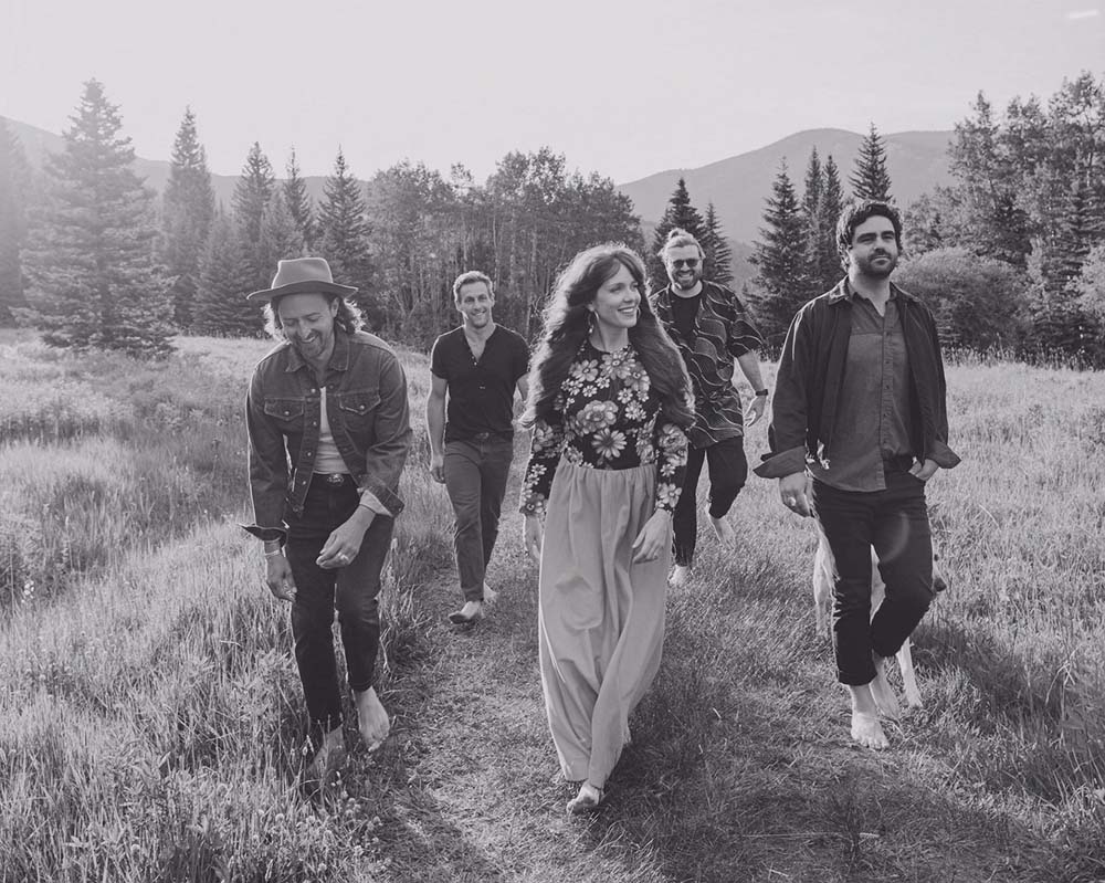 Almont Resort 2024 Snowdance Winter Concert Series Heavy Diamond Ring